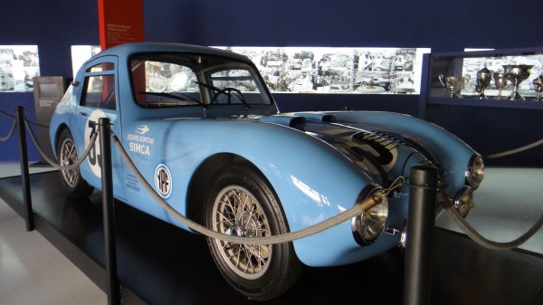 1950 Simca Gordini, pèse 465 kg